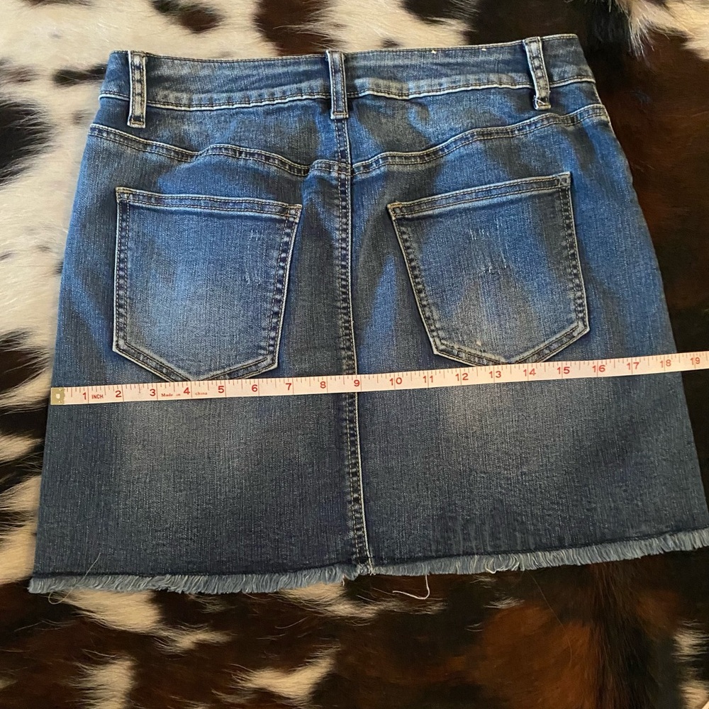 🌟 Altar'd State Embroidered Denim Mini Skirt —jean with Orange & Yellow Floral - Picture 10 of 10